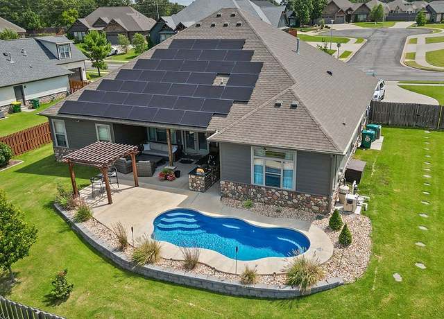 Property at 3731 Bitterroot St, Bentonville, AR 72712, 4 beds, 3 baths