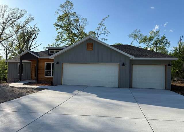 Property at 8 Brims Ness Ln, Bella Vista, AR 72715, 4 beds, 2.5 baths