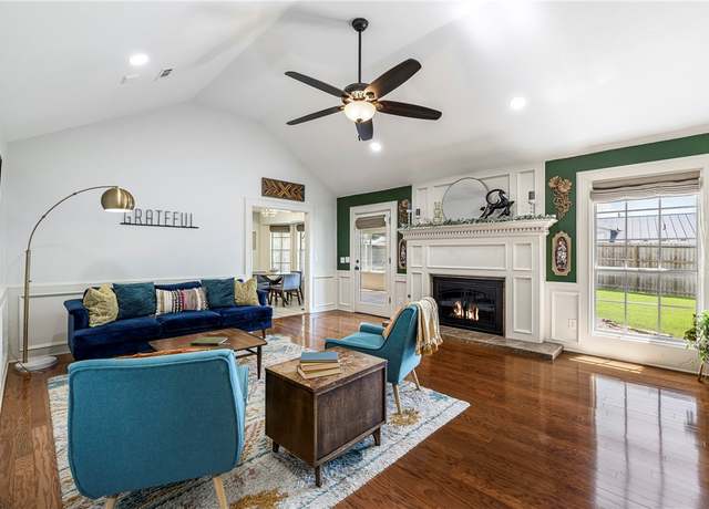 Property at 205 Michelle St, Springdale, AR 72764, 4 beds, 2 baths