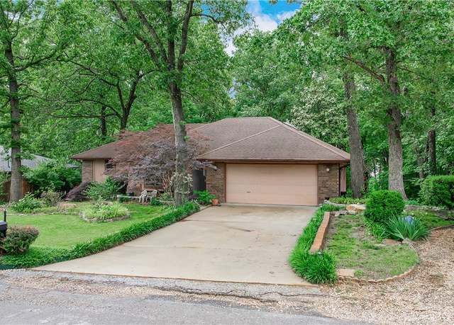 Property at 6 Runnymede Ln, Bella Vista, AR 72715, 2 beds, 2 baths