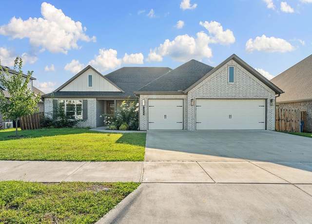 Property at 1809 Abbott Ln, Pea Ridge, AR 72751, 4 beds, 2.5 baths