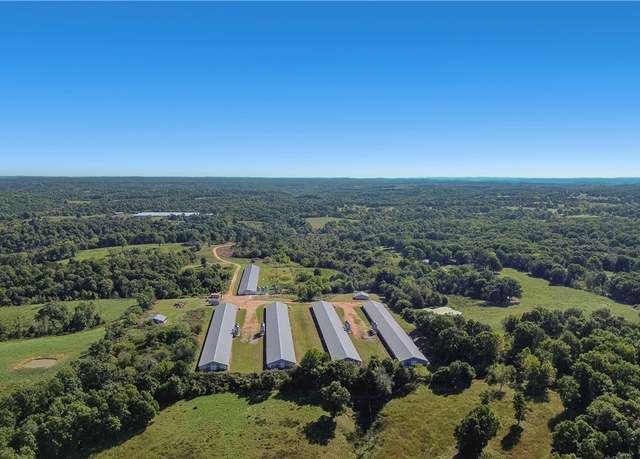 Property at 7331 N Sugar Rd, Harrison, AR 72601, 3 beds, 2 baths