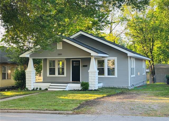 Property at 2203 M St, Fort Smith, AR 72901, 3 beds, 1 bath
