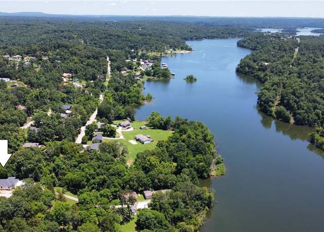 Property at 13734 Canal St, Rogers, AR 72758, 3 beds, 3 baths