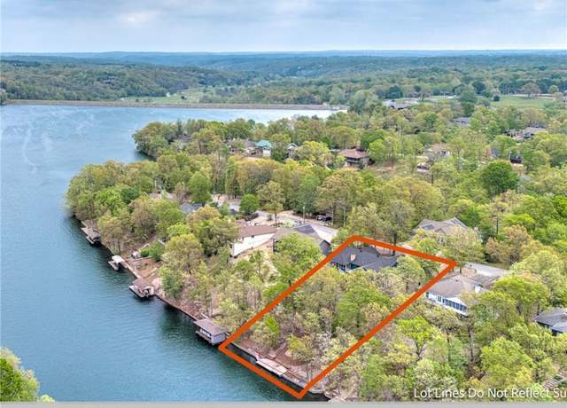 Property at 49 Kintyre Dr, Bella Vista, AR 72715, 3 beds, 3 baths