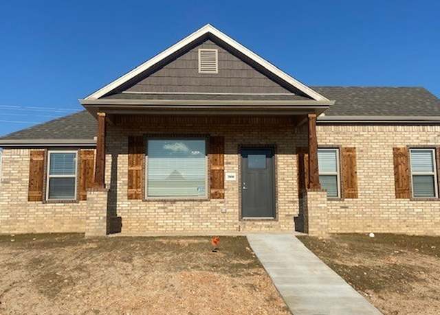Property at 2000 Dobbs St, Pea Ridge, AR 72751, 4 beds, 2 baths