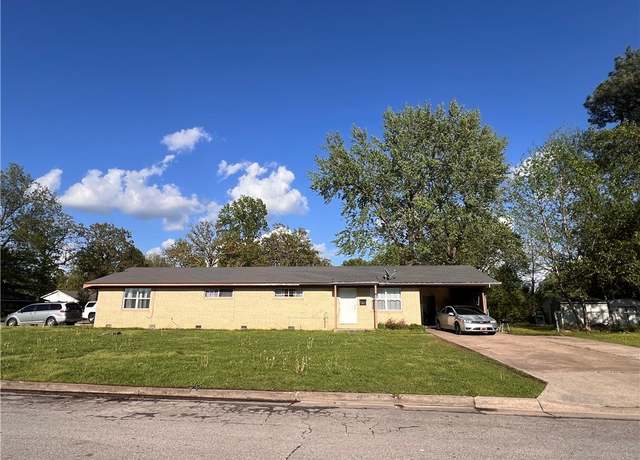 Property at 1813 Theodore Dr, Springdale, AR 72762, 5 beds, 2 baths