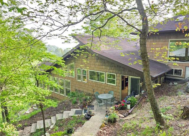 Property at 1655 Wilson Springs Rd, Harrison, AR 72601, 2 beds, 2 baths