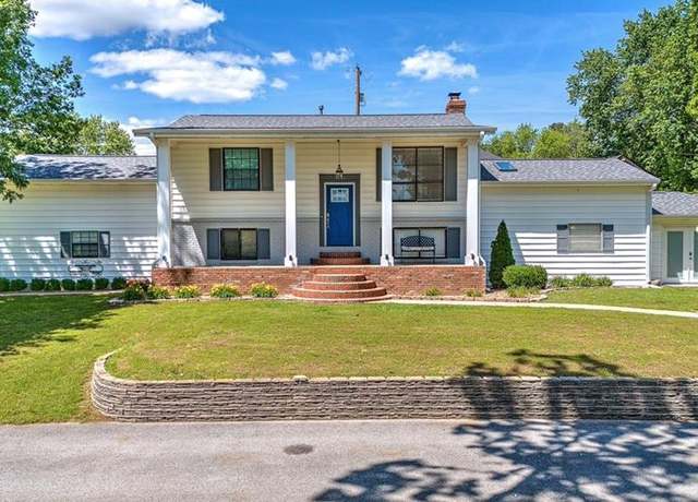 Property at 3601 W Seneca Ct, Rogers, AR 72758, 4 beds, 2 baths