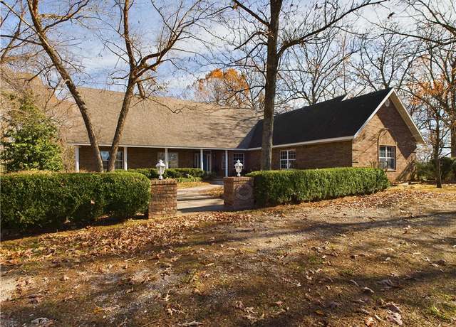 Property at 2966 Moffett Ln, Harrison, AR 72601, 5 beds, 3.5 baths