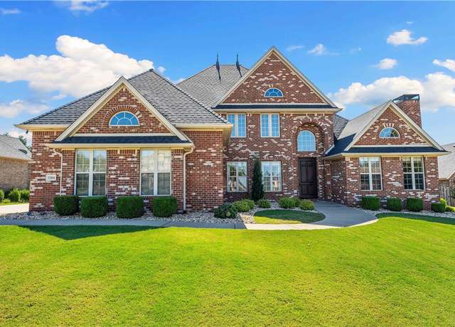Property at 5304 S Promontory Ct, Rogers, AR 72758, 4 beds, 4.5 baths