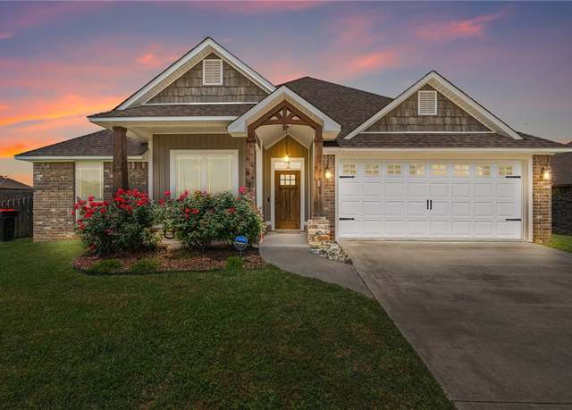 Property at 1103 Basin Dr, Van Buren, AR 72956, 3 beds, 2 baths