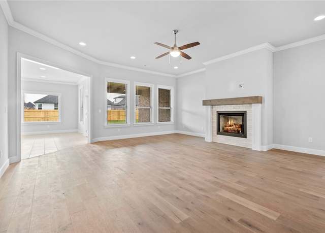 Property at 1490 Overcup Oak Ln, Bentonville, AR 72713, 4 beds, 2 baths