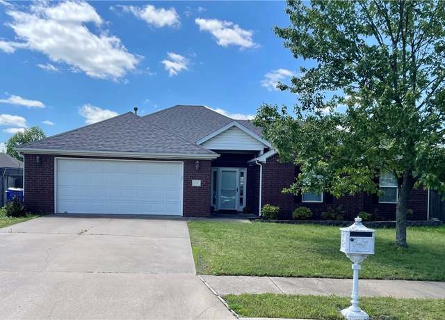 Property at 814 Irelan St, Lowell, AR 72745, 3 beds, 2 baths