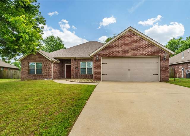 Property at 202 Camden Dr, Rogers, AR 72756, 4 beds, 2 baths