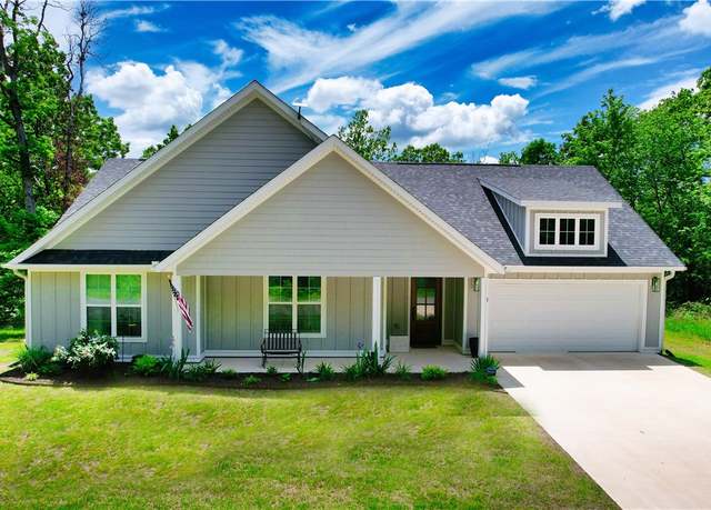 Property at 1 Chichester Cir, Bella Vista, AR 72714, 3 beds, 2 baths