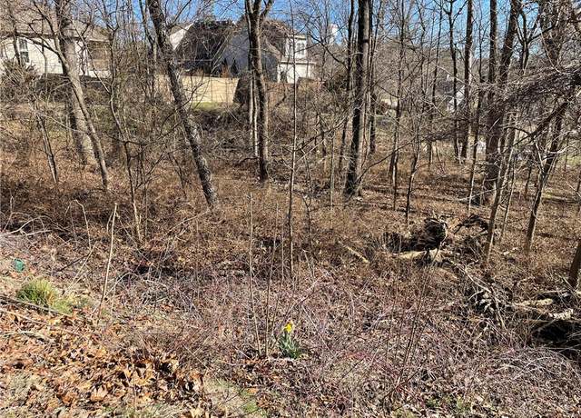 Property at 12 Indian Wells Ln #9, Holiday Island, AR 72631