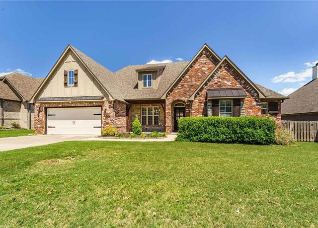 Property at 3803 Le Mason St, Springdale, AR 72764, 3 beds, 3.5 baths