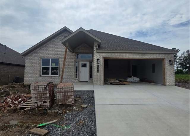 Property at 2308 Lexington St, Siloam Springs, AR 72761, 4 beds, 2 baths