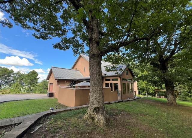 Property at 462 Nc 2320, Jasper, AR 72641, 4 beds, 3.5 baths