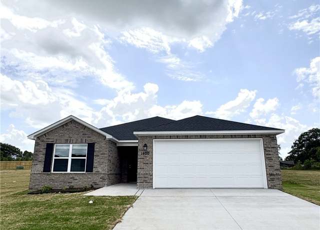 Property at 1400 E Piedmont Ct, Siloam Springs, AR 72761, 4 beds, 2 baths