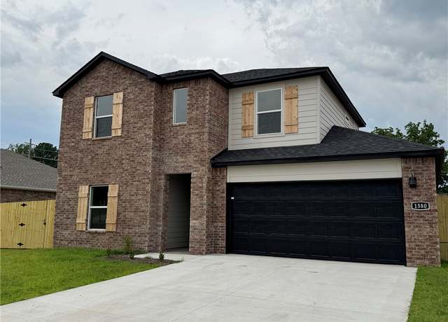 Property at 1580 Ridgeview Dr, Springdale, AR 72762, 4 beds, 3 baths