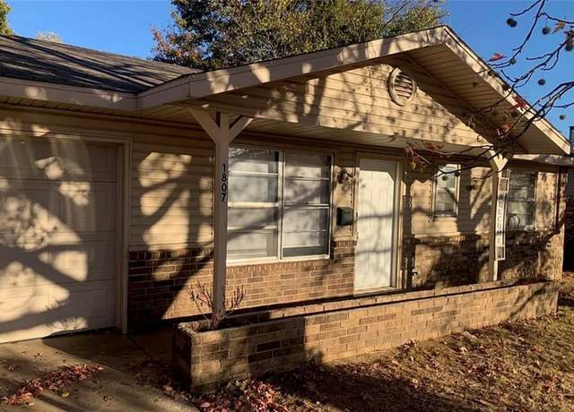 Property at 1807 Cambridge St, Springdale, AR 72762, 3 beds, 1.5 baths