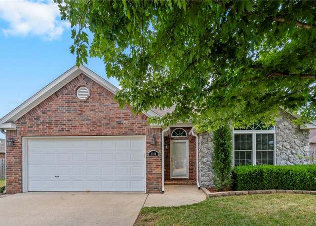 Property at 1594 Oakhaven Pl, Fayetteville, AR 72704, 3 beds, 2 baths