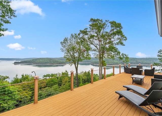 Property at 8230 Huckleberry Hills Rd, Rogers, AR 72756, 3 beds, 2.5 baths