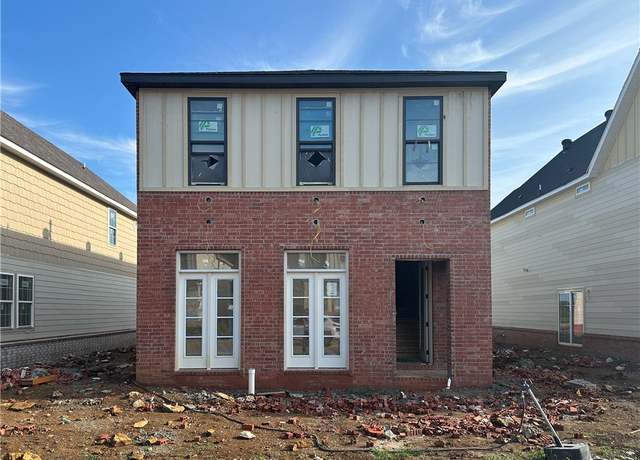 Property at 4364 W Bronco Dr, Fayetteville, AR 72704, 4 beds, 4.5 baths