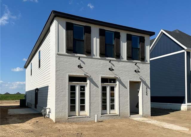 Property at 4364 W Bronco Dr, Fayetteville, AR 72704, 4 beds, 4.5 baths