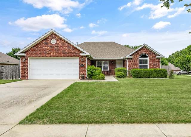 Property at 3628 W Clearwood Dr, Fayetteville, AR 72704, 3 beds, 2 baths