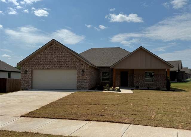 Property at 103 W Watson Ln, Farmington, AR 72730, 3 beds, 2 baths