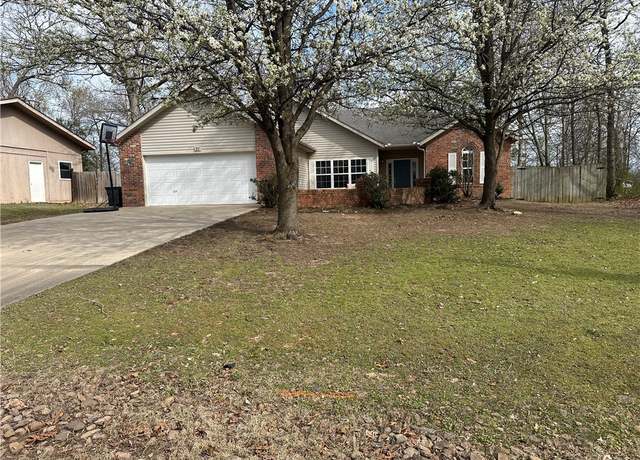 Property at 27 Merritt Dr, Bella Vista, AR 72714, 3 beds, 2 baths
