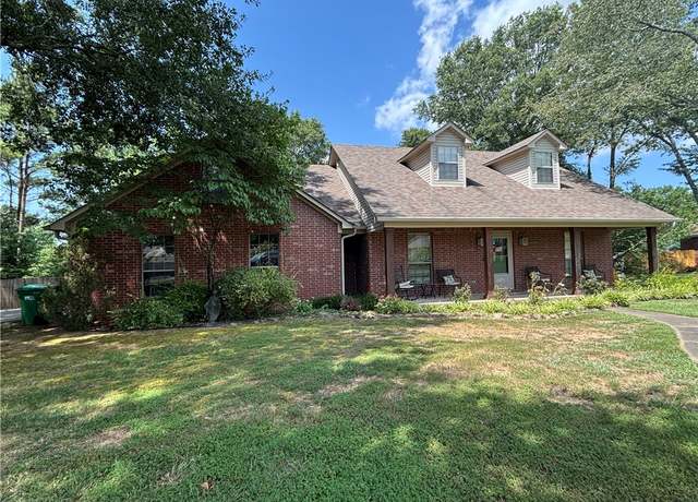 Property at 2400 Little Creek Dr, Conway, AR 72032, 4 beds, 2 baths
