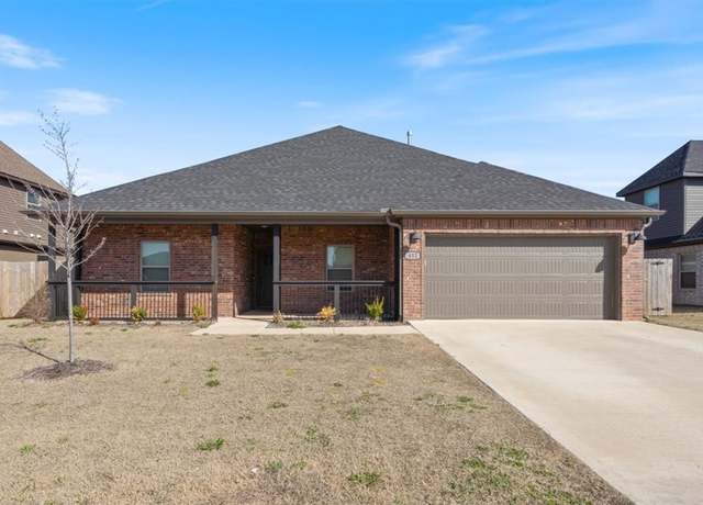 Property at 412 Ryder St, Gentry, AR 72734, 4 beds, 2 baths