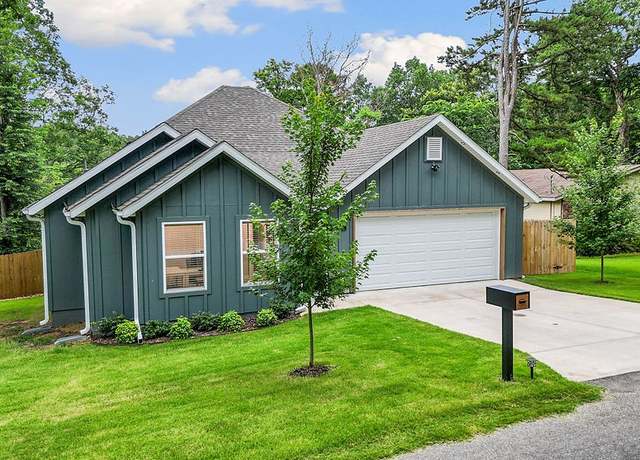 Property at 46 Hatcher Dr, Bella Vista, AR 72715, 3 beds, 2 baths