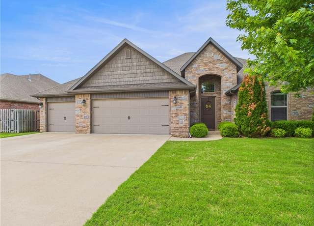 Property at 5708 S 60th Pl, Rogers, AR 72758, 4 beds, 3.5 baths