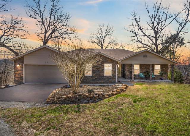 Property at 12 N James Ln, Bella Vista, AR 72714, 3 beds, 2.5 baths
