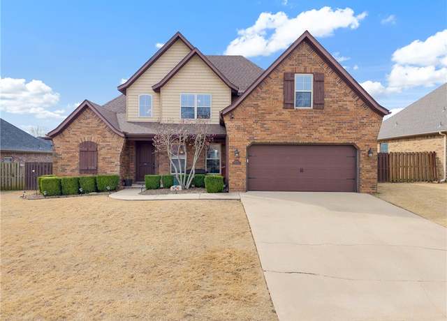 Property at 2000 Linda Ln, Rogers, AR 72758, 4 beds, 2.5 baths