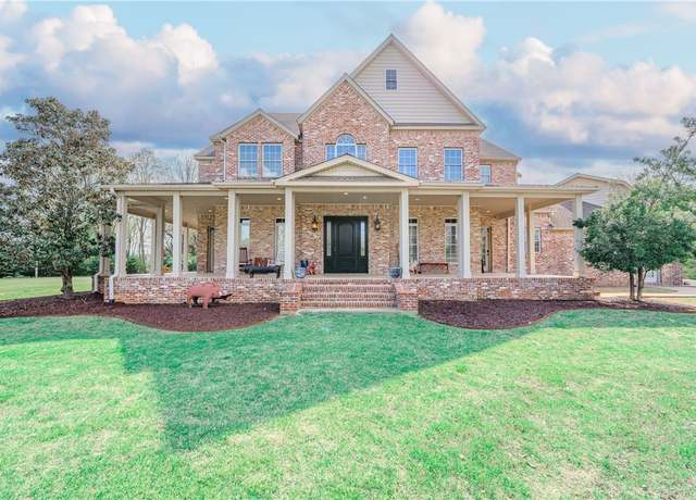 Property at 3775 E Captain Way, Fayetteville, AR 72701, 3 beds, 4 baths