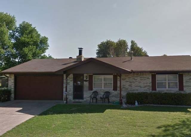 Property at 3205 Martin Dr, Springdale, AR 72762, 3 beds, 2 baths