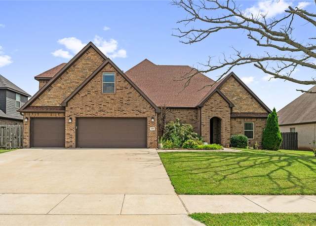 Property at 4605 SW Barton St, Bentonville, AR 72713, 5 beds, 3 baths