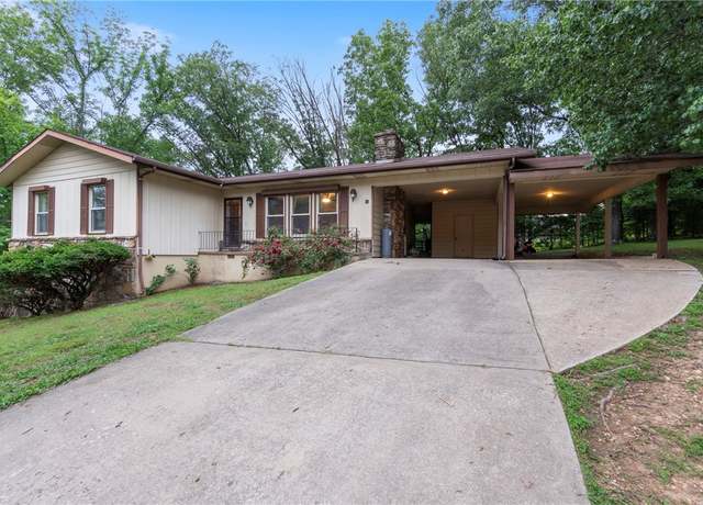 Property at 81 Overton Dr, Bella Vista, AR 72714, 3 beds, 2 baths