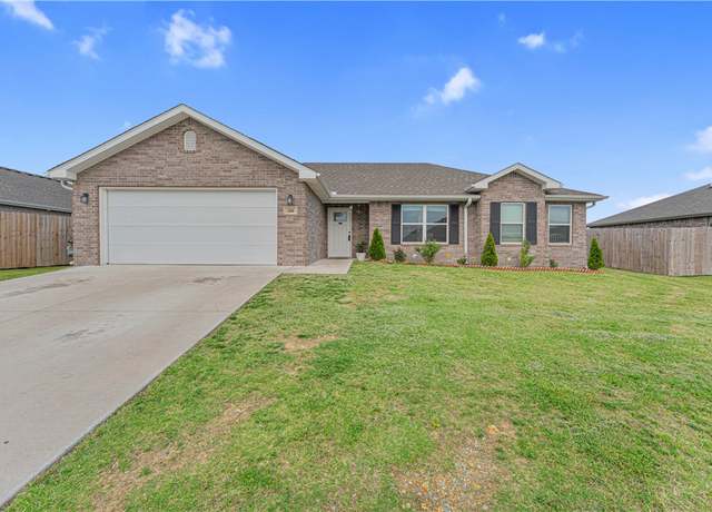 Property at 200 Post Oak Ave, Gentry, AR 72734, 3 beds, 2 baths