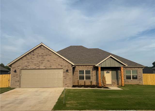 Property at 134 N Banner Ave, Farmington, AR 72730, 3 beds, 2 baths