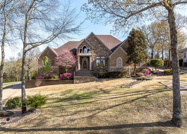 Property at 1900 Lee Creek Cir, Van Buren, AR 72956, 4 beds, 4.5 baths