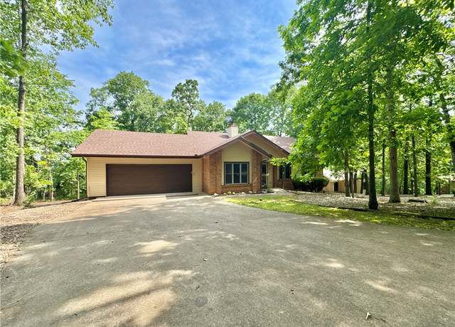 Property at 16 Sandwick Pl, Bella Vista, AR 72715, 3 beds, 2 baths