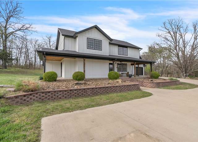 Property at 17225 Featherstone Trl, Gentry, AR 72734, 4 beds, 3 baths
