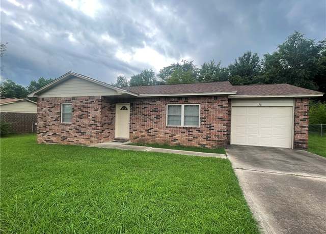 Property at 20 Sears St, Clarksville, AR 72830, 3 beds, 1 bath